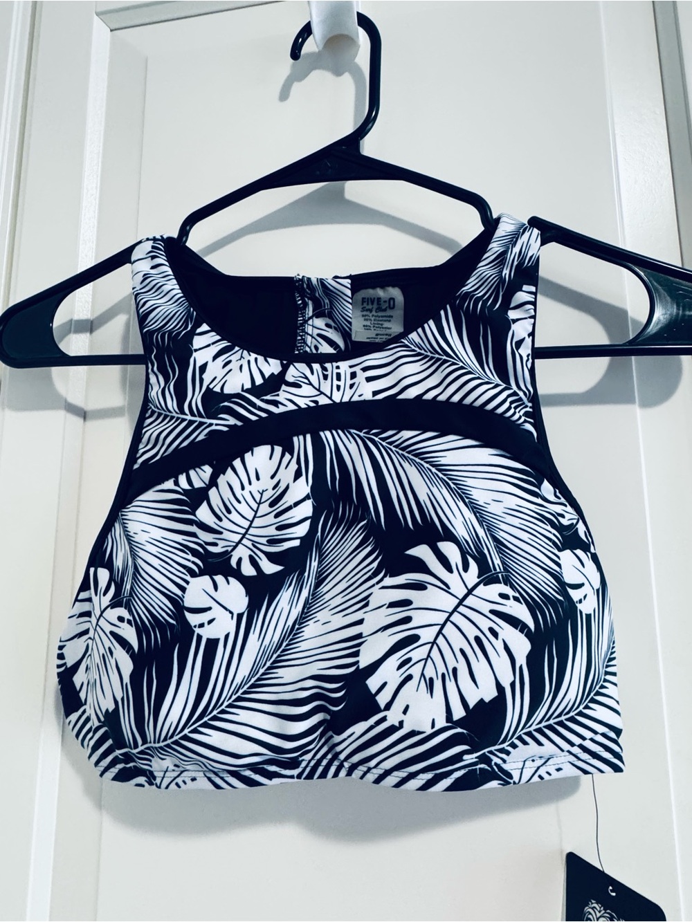 NWT Tropical Print Crop Top SZ small